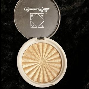 NWOP! OFRA Madison Miller Highlighter in Moondance.